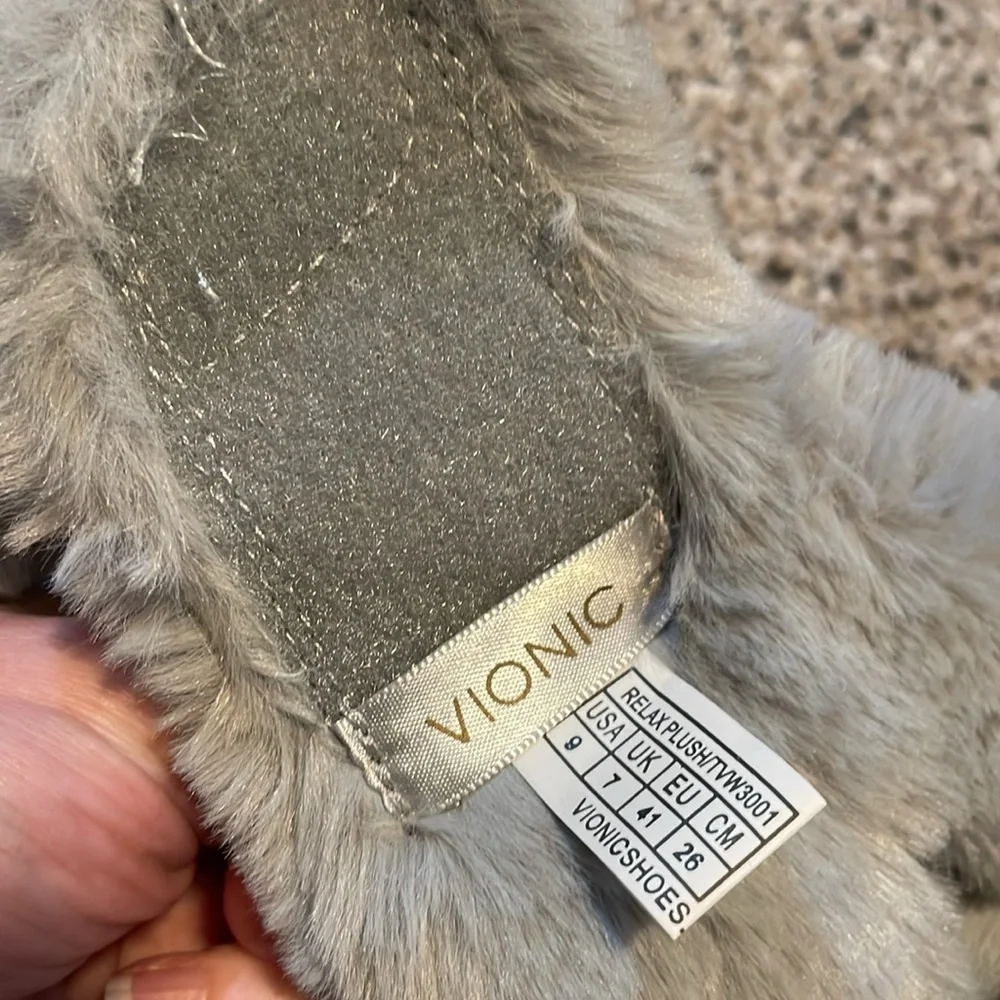 Vionic Cozy Gray Faux Fur Slippers - Picture 3 of 5